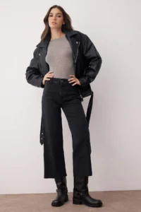 TRENDYOLMİLLA Black High Waist Cut-out comfort culotte jeans - Image 2