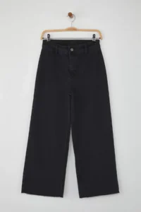 TRENDYOLMİLLA Black High Waist Cut-out comfort culotte jeans - Image 5