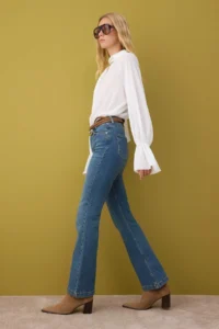 TRENDYOLMİLLA Mavi High Waist comfort/Flexible flared leg Flare jeans - Image 2