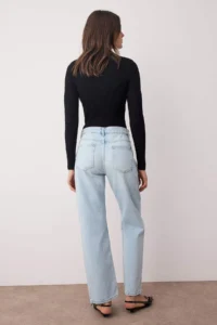 TRENDYOLMİLLA Light Blue High Waist Pipe Both Straight Plain Kesim jeans - Image 4