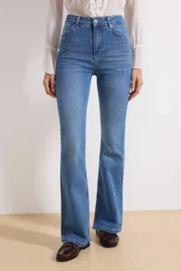 TRENDYOLMİLLA Mavi High Waist comfort/Flexible flared leg Flare jeans - Image 3