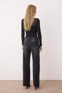 TRENDYOLMİLLA Black More Sustainable High Waist Accessory Detailed Wide Leg jeans - Image 4