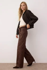 TRENDYOLMİLLA Brown Snake Patterned High Waist Wide Leg jeans - Image 3