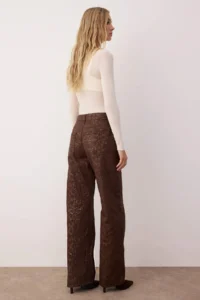 TRENDYOLMİLLA Brown Snake Patterned High Waist Wide Leg jeans - Image 4