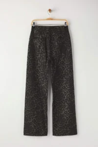 TRENDYOLMİLLA Multicolored Leopard Patterned High Waist Wide Leg Wide Leg jeans - Image 6