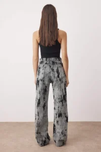 TRENDYOLMİLLA Gray Suede Look Flock Printed High Waist Wide Leg jeans - Image 4
