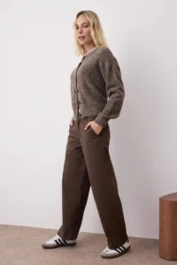 TRENDYOLMİLLA Brown Regular Waist barrel jeans - Image 2