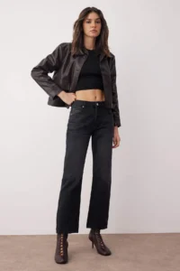 TRENDYOLMİLLA Black More Sustainable Regular Waist Yeni Straight Smoke jeans