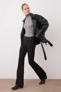 TRENDYOLMİLLA Black High Waist comfort/Flexible Waist Trok Detailed Flare flared leg jeans - Image 2