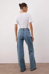 TRENDYOLMİLLA Mavi Arched High Waist Wide Leg jeans - Image 4