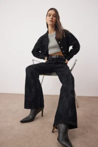 TRENDYOLMİLLA Black Black Suede Look Flock Printed High Waist Wide Leg jeans High Waist jeans - Image 2
