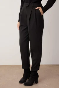 TRENDYOLMİLLA Black Pleated Pipe Both Draped High Waist Dress Pants - Image 3