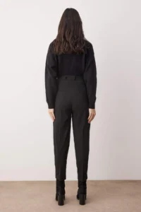 TRENDYOLMİLLA Black Pleated Pipe Both Draped High Waist Dress Pants - Image 4