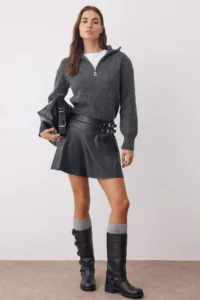 TRENDYOLMİLLA Black Accessory Detailed Short/Mini Shorts Skirt
