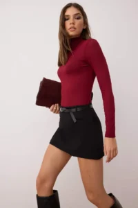 TRENDYOLMiLLA Black Arched Mini Shorts Skirt Shorts & Bermuda - Image 3