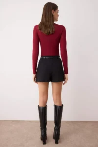 TRENDYOLMiLLA Black Arched Mini Shorts Skirt Shorts & Bermuda - Image 5