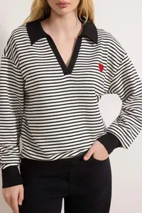 TRENDYOLMİLLA Black Striped Heart Embroidered Regular/Normal Pattern Knitting Sweatshirt - Image 3