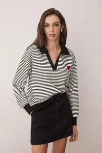 TRENDYOLMİLLA Black Striped Heart Embroidered Regular/Normal Pattern Knitting Sweatshirt - Image 5