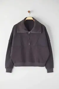 TRENDYOLMİLLA Anthracite Regular/Normal Pattern Fleece Zippered Pocket Detail Thick Knitting Sweatshirt - Image 5