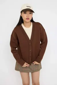 TRENDYOLMİLLA Brown Oversized/Wide Pattern V-neck Full Button Closure Thick Flexible Knitting Sweatshirt