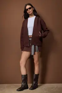 TRENDYOLMİLLA Wardrobe Essentials – Dark Brown Oversized Hooded Knitting Sweatshirt | - Image 2
