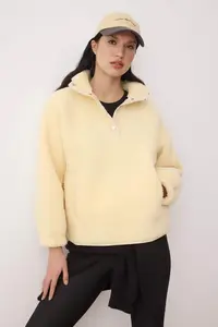TRENDYOLMİLLA Light Yellow Plush Oversized/Wide Pattern Knitting Sweatshirt - Image 2