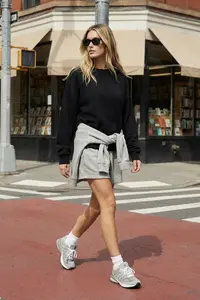 TRENDYOLMİLLA Black Oversized/Bol Cut Crew Neck Thick Knitting Sweatshirt
