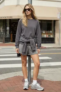 TRENDYOLMİLLA Anthracite relaxed/Rahat Pattern Basic Raglan Sleeve Crew Neck Knitting Sweatshirt