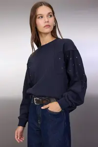 TRENDYOLMİLLA Navy Blue eyelet Accessory Detailed Crew Neck Oversized/Wide Cut Knitting Sweatshirt - Image 2