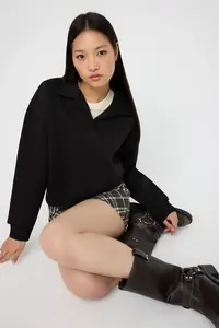 TRENDYOLMİLLA Teen Black Plain Regular/Normal Pattern Knitting Sweatshirt - Image 3