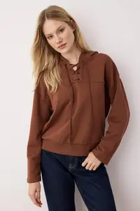 TRENDYOLMİLLA Brown Binding Detailed Oversized/Wide Pattern Knitting Sweatshirt - Image 2