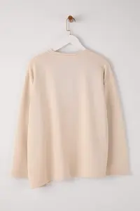 TRENDYOLMİLLA Stone Knitwear Detailed Crew Neck relaxed Knitting Sweatshirt - Image 6
