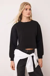 TRENDYOLMİLLA Black Thick Fleece Inside Crew Neck Crop Knitting Sweatshirt