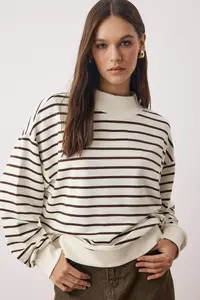 TRENDYOLMİLLA Brown Striped Oversized/Wide Pattern Knitting Sweatshirt