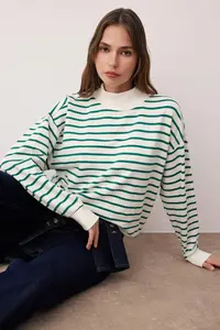 TRENDYOLMİLLA Emerald Green Striped Oversized/Wide Pattern Knitting Sweatshirt - Image 2