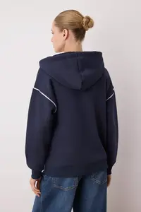 TRENDYOLMİLLA Navy Blue Hooded and Piping Detailed Oversized/Wide Pattern Knitting Sweatshirt - Image 4