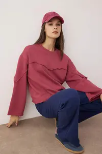 TRENDYOLMİLLA Dusty Rose Thick Without Raising Spanish Arm Stitching Detailed relaxed Knitting Sweatshirt - Image 2