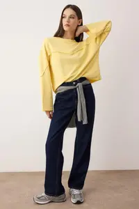 TRENDYOLMİLLA Light Yellow Thick Without Raising Spanish Arm Stitching Detailed relaxed Knitting Sweatshirt - Image 2
