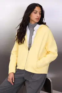 TRENDYOLMİLLA Light Yellow Thick Fleece Inside Hooded Zippered Oversized/Wide Cut Knitting Sweatshirt - Image 2