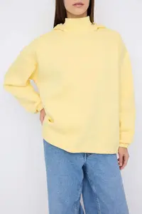 TRENDYOLMİLLA Yellow Hooded Oversized/Wide Pattern Thick Knitting Sweatshirt with Fleece Inside - Image 3