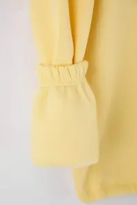 TRENDYOLMİLLA Yellow Hooded Oversized/Wide Pattern Thick Knitting Sweatshirt with Fleece Inside - Image 7