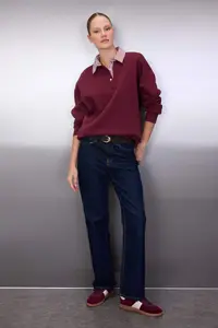TRENDYOLMİLLA Burgundy Weaving Garni Detailed Oversized Pattern Polo Shirt Collar Thick Knitting Sweatshirt with Fleece inside - Image 2