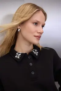 TRENDYOLMİLLA Black Collar Stone Detailed Oversized/Wide Pattern Knitting Sweatshirt - Image 2