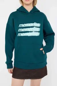 TRENDYOLMİLLA Petrol Teen Oversized/Wide Pattern Slogan Printed Thick Fleece Inside Knitting Sweatshirt - Image 4