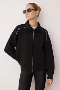 TRENDYOLMİLLA Black Oversized/Wide Pattern Zippered Piping Detailed Knitting Sweatshirt - Image 3