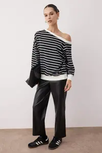 TRENDYOLMİLLA Black Striped Light Shoulder Oversized/Wide Pattern Thin Knitting Sweatshirt - Image 2