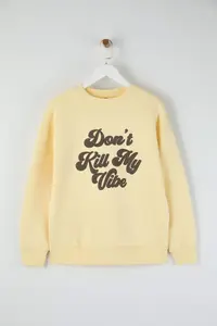 TRENDYOLMİLLA Teen Yellow Embossed Slogan Printed Oversized/Wide Pattern Thick Knitting Sweatshirt - Image 5