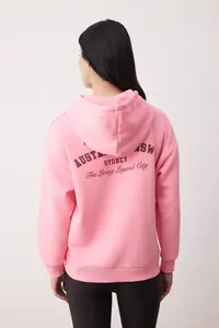 TRENDYOLMİLLA Light Pink Hooded Front and Back Printed Oversized Knitting Sweatshirt - Image 4
