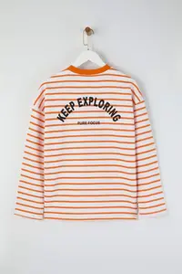 TRENDYOLMİLLA Teen Orange Striped Slogan Back Printed Oversized/Wide Pattern Thin Knitting Sweatshirt - Image 5