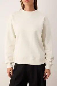 TRENDYOLMİLLA Ecru Oversized/Wide Pattern Thick Knitting Sweatshirt with Fleece Inside - Image 3